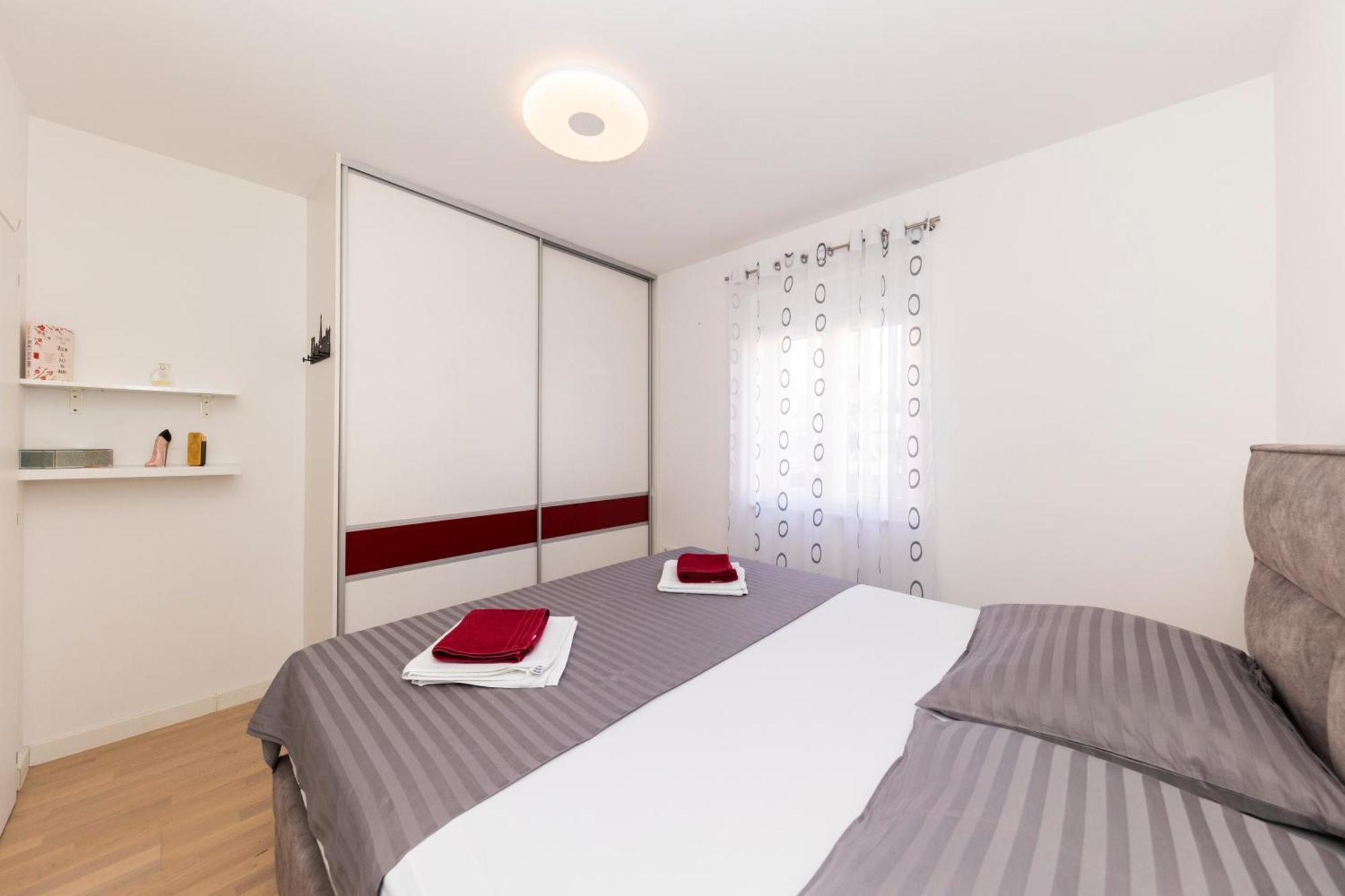 Apartment Matek Zara Esterno foto